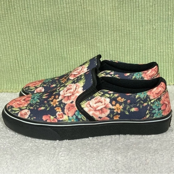 Yes We Vibe Unisex Blue Floral Canvas Slip On Sneaker Shoes SZ M 9 & W 10.5 NWOT - Picture 2 of 11